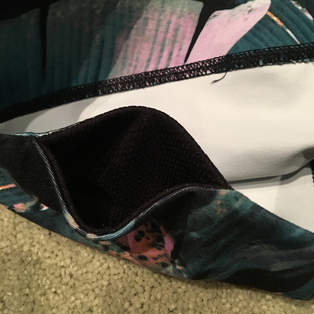 Fabletics Salar Capri - image 6